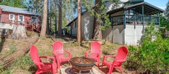 This house is a 3 bedroom(s), 2 bathrooms, located in Shaver Lake, CA.