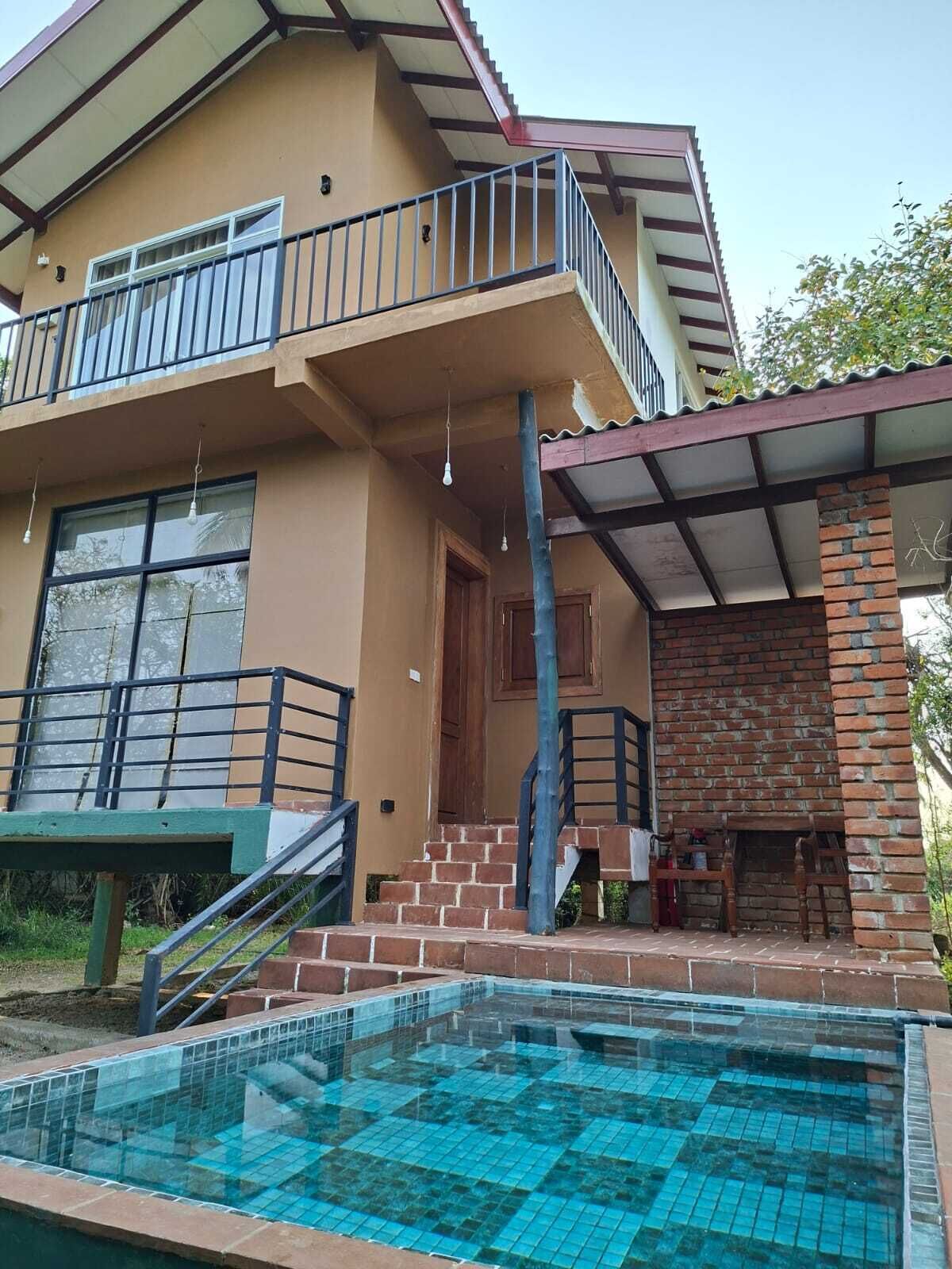 Villa familiale, vue sur le jardin | Literie de qualité, minibar, bureau, accès au Wi-Fi (inclus)