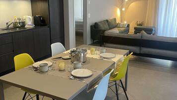 Superior Apartment | Private kitchen | Full-sized fridge, oven, stovetop, dishwasher