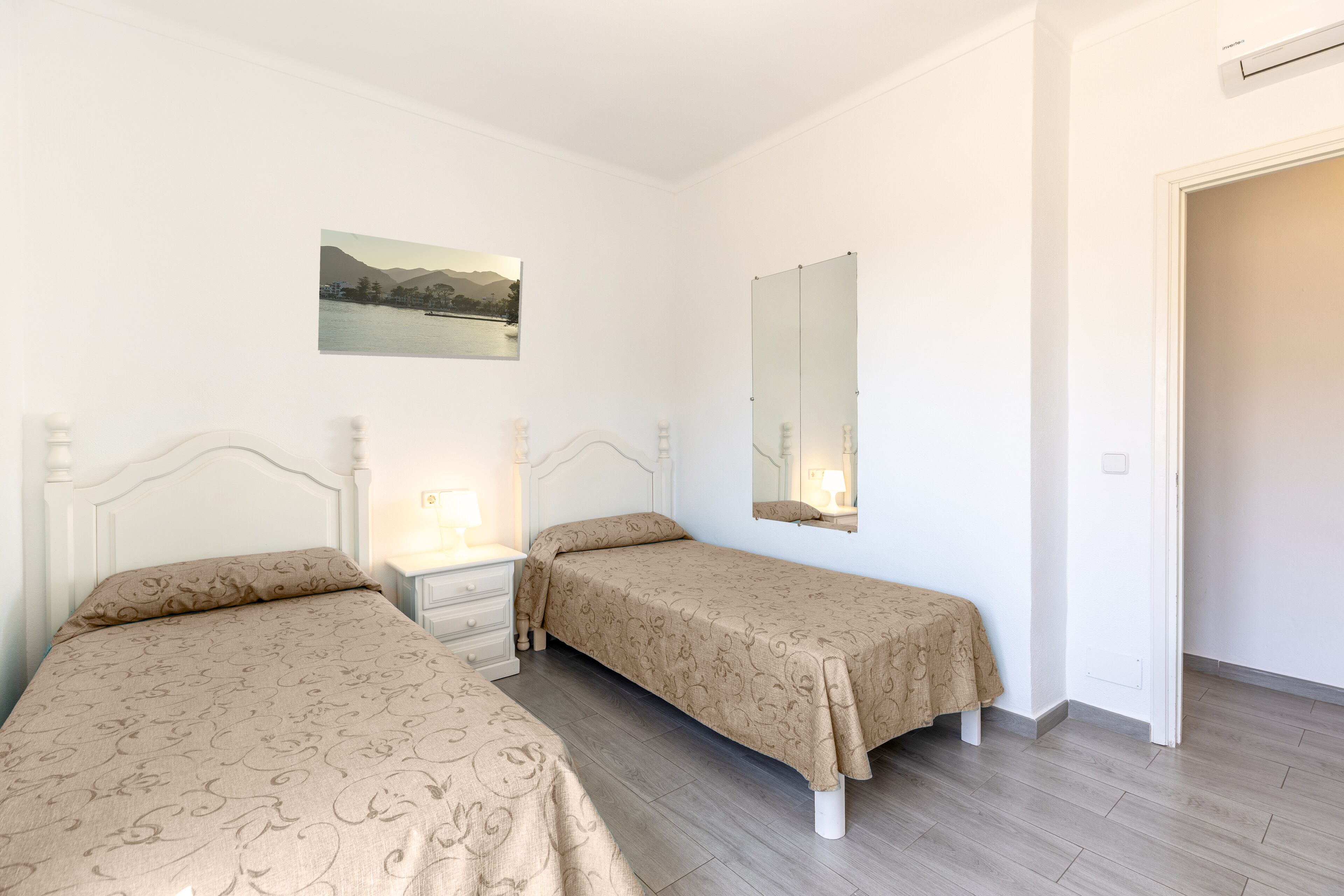 Klassiek appartement, 1 slaapkamer, balkon, bijgebouw (Tramuntana) | 1 slaapkamer, een bureau, gratis wifi, beddengoed