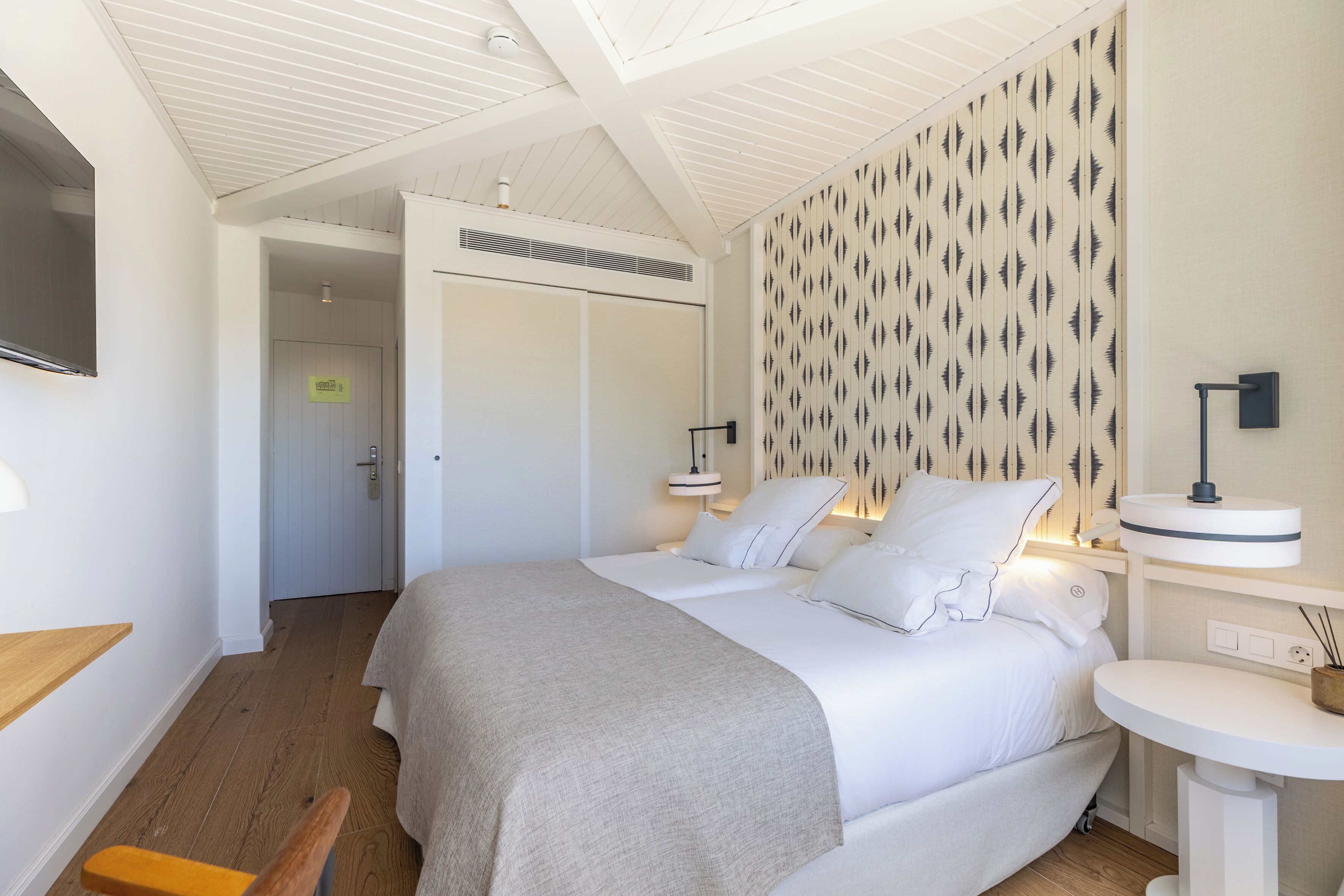 Double or Twin Room, Balcony | 1 bedroom, in-room safe, desk, iron/ironing board