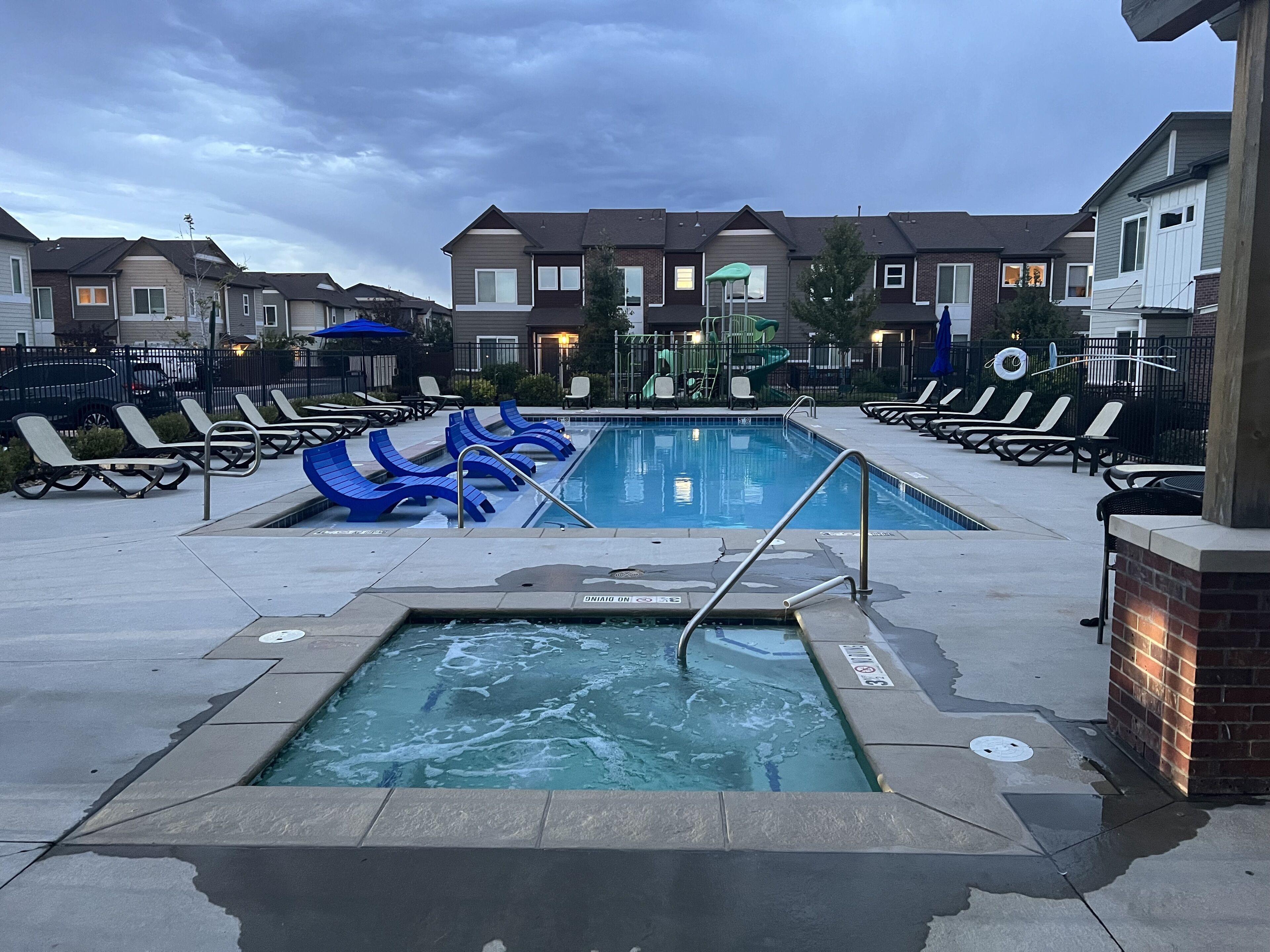 Kamara’s Family Townhome. Pet friendly 