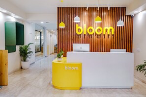 Reception - Bloom Hotel - GK 2 (New Delhi)