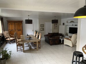 Living area - Gite Du Cirque (Châlons-en-Champagne)