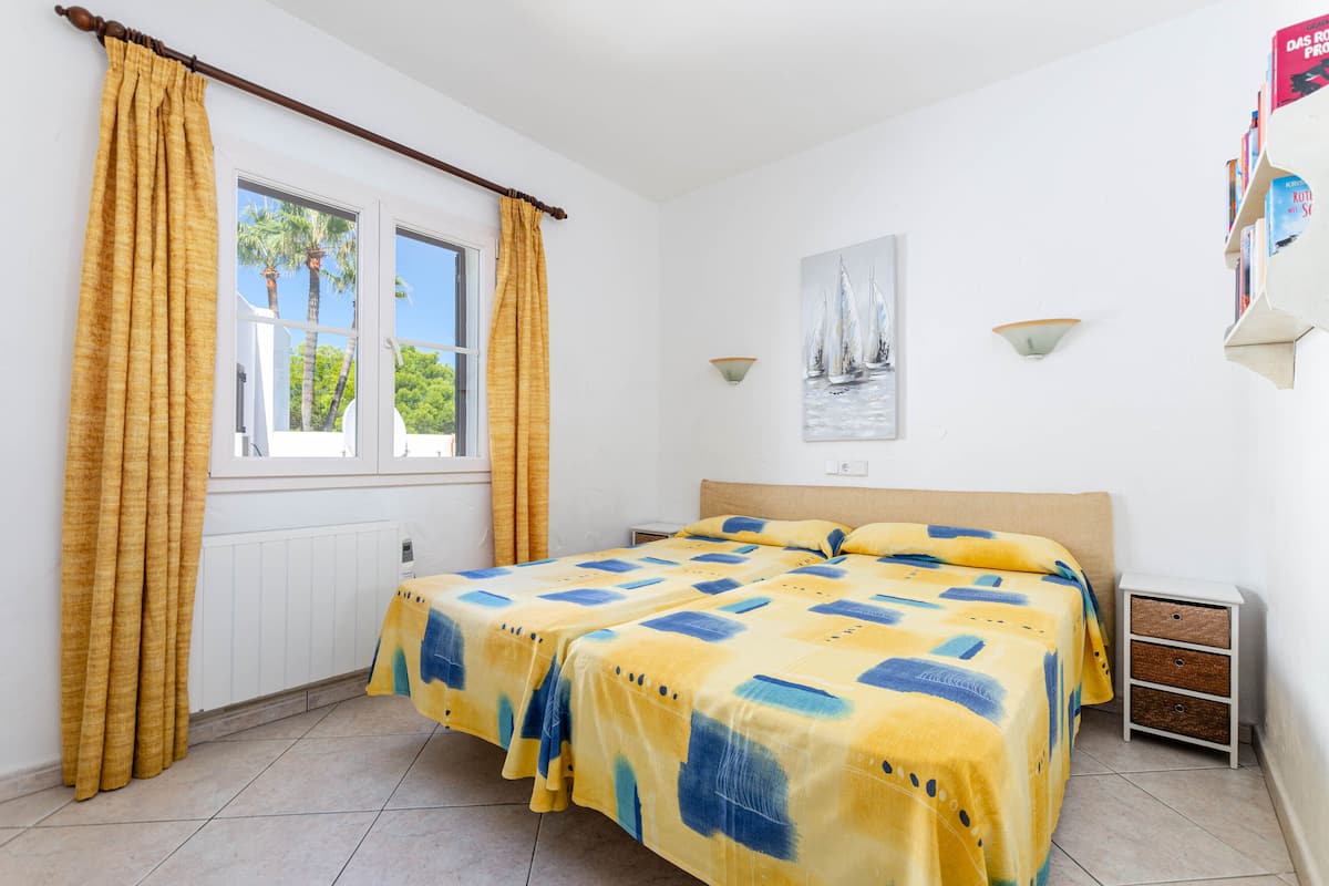 Departamento estándar, 1 habitación, balcón | 1 habitación, escritorio, wifi gratis y ropa de cama