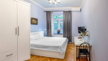 Studio | Iron/ironing board, free WiFi