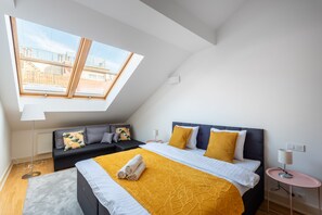 4 bedrooms, laptop workspace, blackout curtains, soundproofing