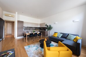 4 chambres, espace de travail pour ordinateur portable