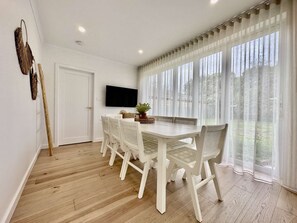 Dining - Boho Beach House - 3 Bedroom Modern Beach House (Rosebud)