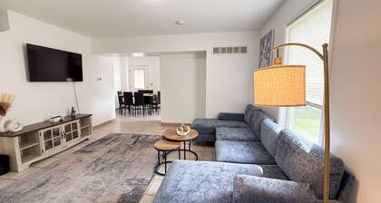 Spacious 3BR/2BA Home – Queen Beds + TVs in Every Room