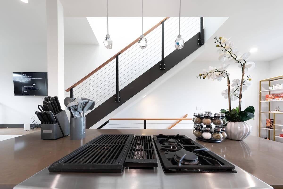 冰箱、微波炉、烤箱、炉灶