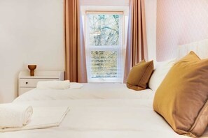4 slaapkamers, een strijkplank/strijkijzer, wifi, beddengoed