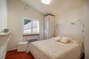 3 Schlafzimmer, Reisekinderbett, kostenloses WLAN, Bettwäsche