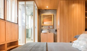 1 chambre, fer et planche Ă repasser, Wi-Fi, draps fournis