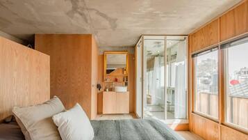 2 bedrooms, iron/ironing board, travel crib, WiFi