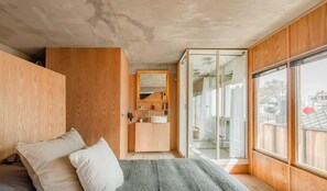 2 soverom, strykejern/-brett, reiseseng for barn og wi-fi