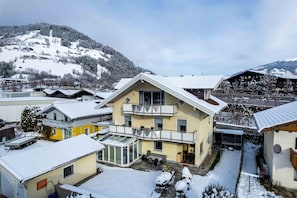 Exterior - Appartement Haus Elise - TOP 1, balcony & mountain view (Zell am See)