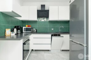 Lägenhet Comfort | Eget kök | Kylskåp, ugn, spishäll och diskmaskin