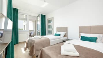Comfort Apartment | 2 bedrooms, hypo-allergenic bedding, memory-foam beds, laptop workspace