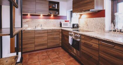 Appartements Enzian - TOP 2, city center & mountain view
