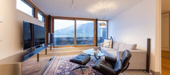 Lakefront Suite 148, direct lake access & sauna