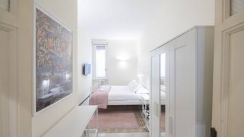 3 Schlafzimmer, BĂŒgeleisen/BĂŒgelbrett, kostenloses WLAN, BettwĂ€sche