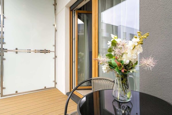 Outdoor dining - Wieruszowska 2 | Cozy Apartment | Parking (Poznan)