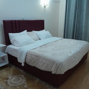 2 bedrooms, iron/ironing board, WiFi, bed sheets - Executively Furnished Apartment in Kenya's Capital. (Nairobi)