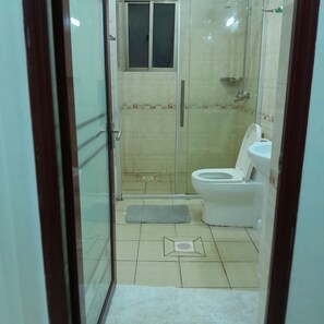 Dusche, Handtücher, Seife, Shampoo