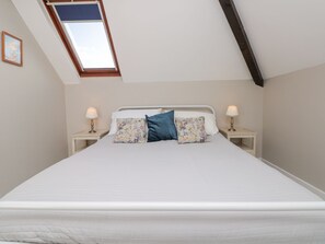 3 bedrooms, individually decorated, individually furnished, free WiFi - Magnolia House (Dartmouth)