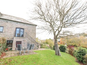 Property grounds - Magnolia House (Dartmouth)