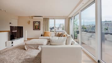 City Penthouse | Living area