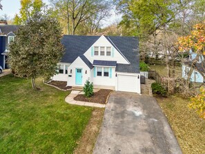 Exterior - 3BR 3BA Fairway Home • Dog-Friendly • Fenced Yard (Fairway)