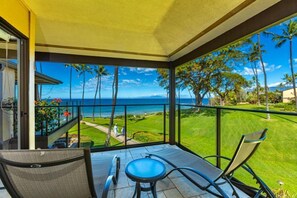 Property grounds -  Exquisite Prime Beachfront Haven, Indulge in Tropical Luxury -Wailea Elua 1302 (Wailea, Maui)