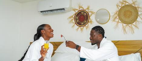 Free daily cooked-to-order breakfast