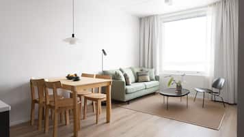 Bureau, espace de travail pour ordinateur portable, rideaux occultants