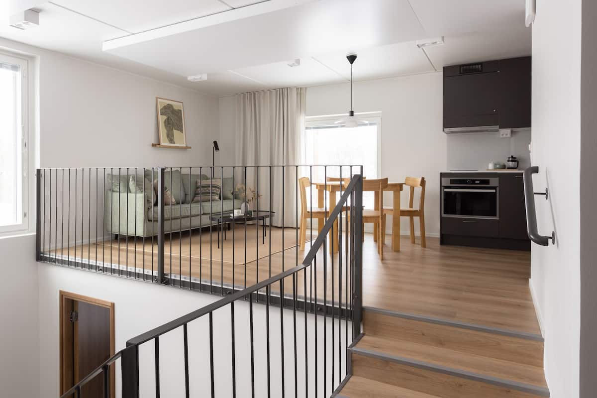 Large studio with loft | Schreibtisch, laptopgeeigneter Arbeitsplatz, Verdunkelungsvorhänge