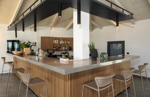 Bar (en la propiedad)