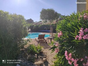 Outdoor pool, a heated pool - Between Pont du Gard and Uzès (Castillon-du-Gard)