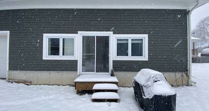 Escape to Cottage Country : Charming 1-Bedroom Apartment in Port Severn