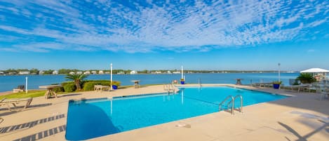 Outdoor pool, a heated pool
