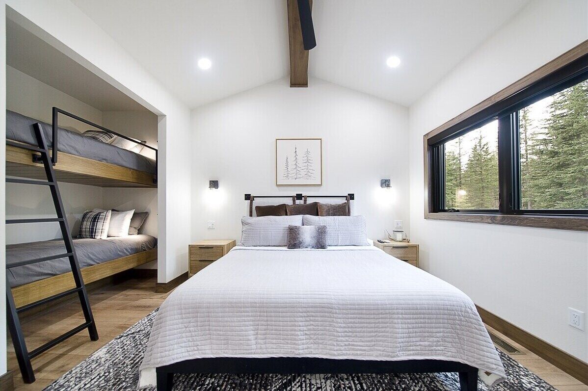 6 bedrooms, free WiFi, bed sheets