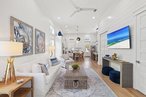 Smart TV, stereo - BVR 21 - Wade N Sea by Liquid Life (Orange Beach)