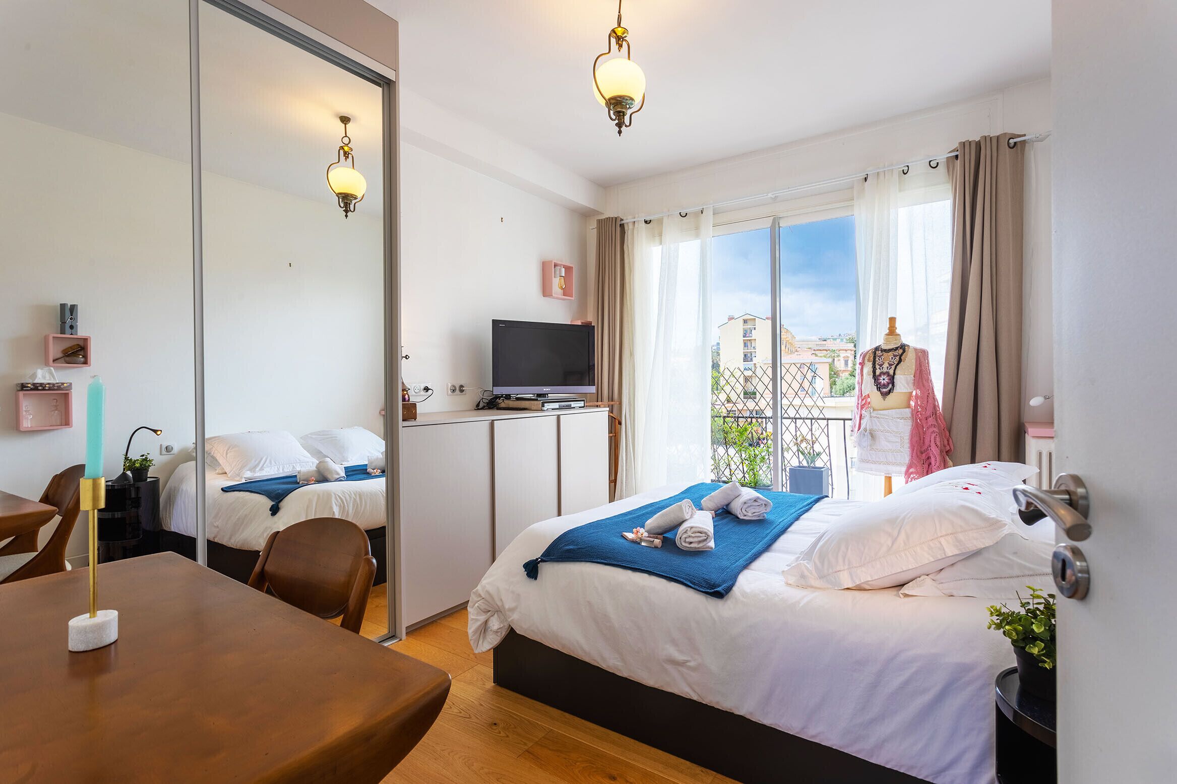 2 bedrooms, iron/ironing board, free WiFi, bed sheets