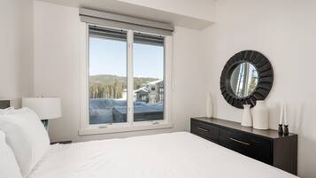 Townhome, 4 Bedrooms | 4 bedrooms, free WiFi, bed sheets