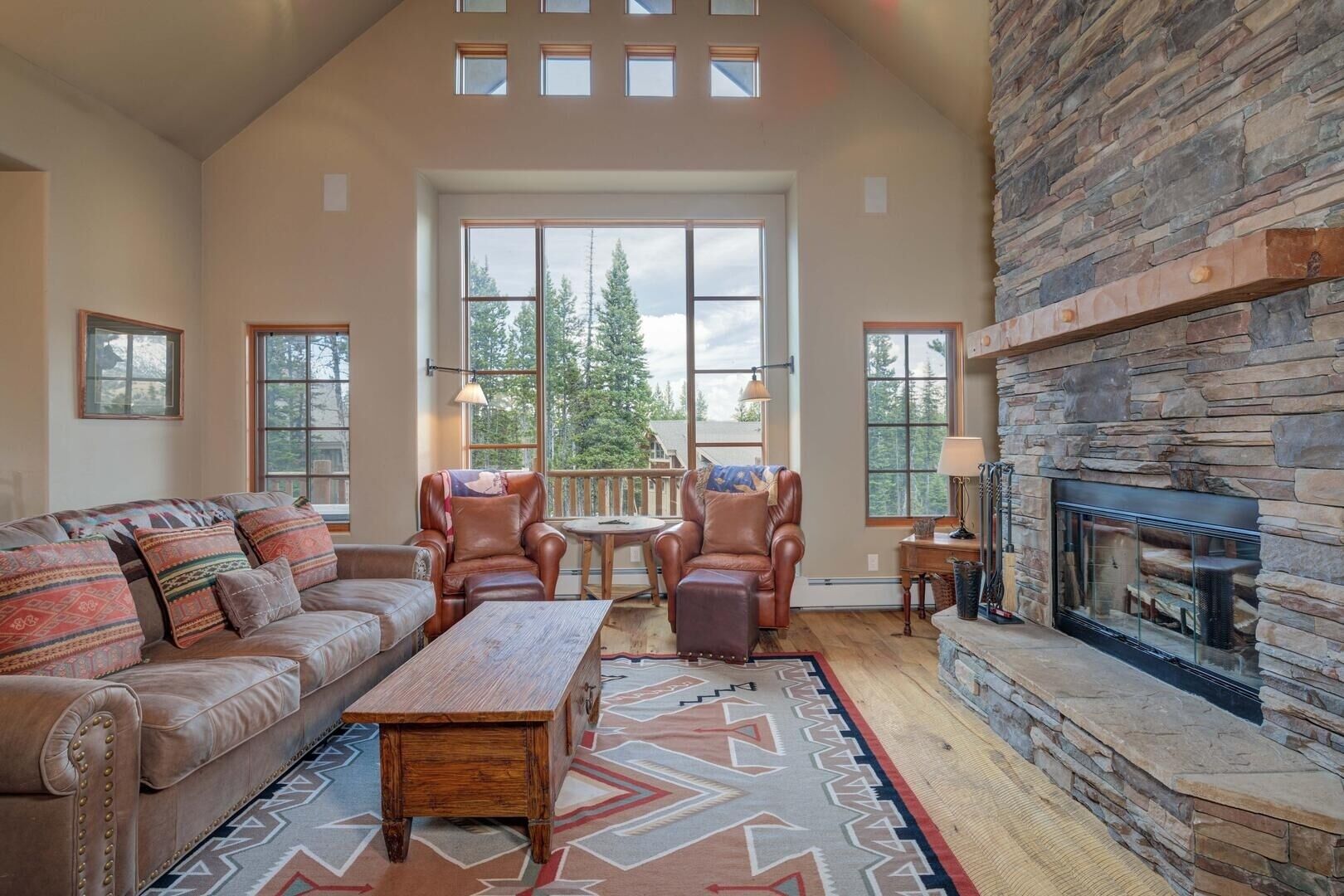 Casa, 4 quartos | Área de estar