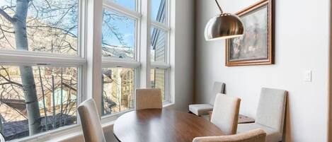 Condo, 6 Bedrooms | Dining