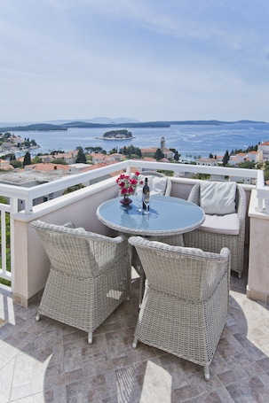 Deluxe Apartment, Sea View | Terrace/patio