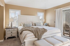 3 室のベッドルーム、アイロン / アイロン台、WiFi、ベッドシーツ