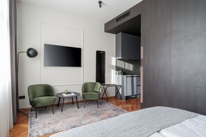 In-room safe, blackout drapes, iron/ironing board, free WiFi - LOOX boutique apartments Gundulićeva (Zagreb)